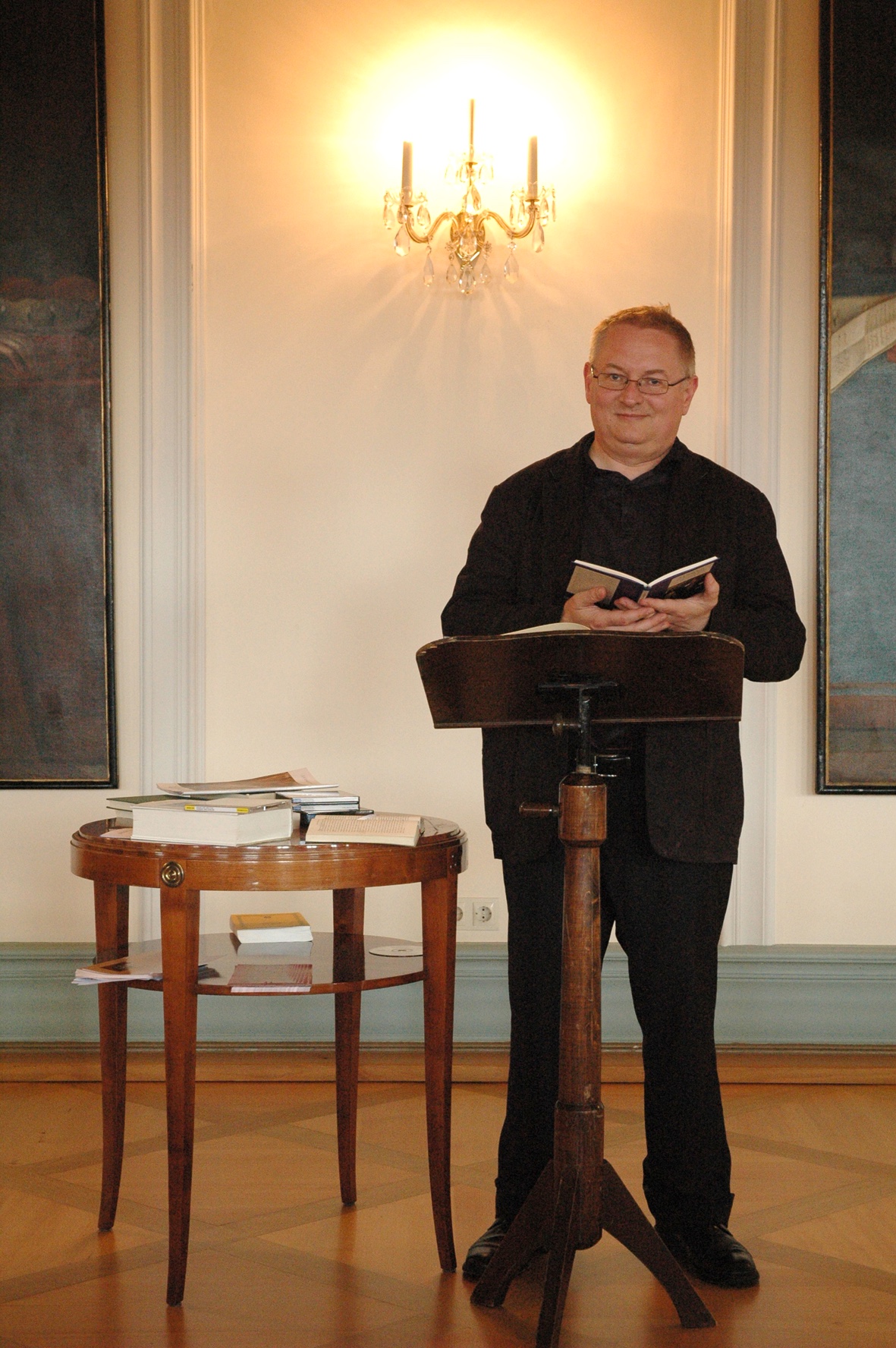 Meinrad Walter bei einer Lesung in der Katholischen Akademie Freiburg